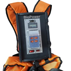 Μπαταρία Λιθίου LiFePO4 BioPower για Ελαιοραβδιστικά Κλαδευτήρια Φορητή με Ρυθμιστή Τάσης 12V-40V 60Ah με Σακίδιο Πλάτης Αντοχή 5000 Φορτίσεις Κατάλληλη για Ολα τα Ελαιοραβδιστικά 