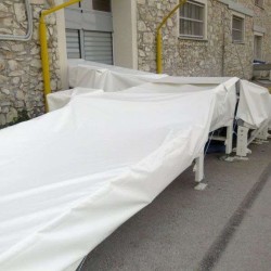 Μουσαμάς PVC 450 γραμμάρια Χωρίς Νευρώσεις. Σε Λευκό χρώμα & Διάσταση της Επιλογής σας. Τιμή τετραγωνικού Μέτρου